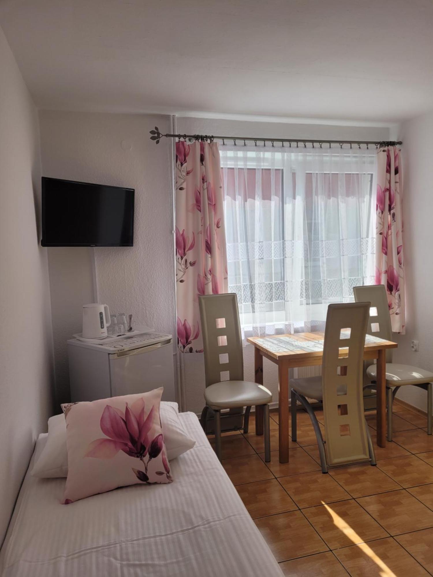 Orka Wakacje Dźwirzyno Exteriér fotografie